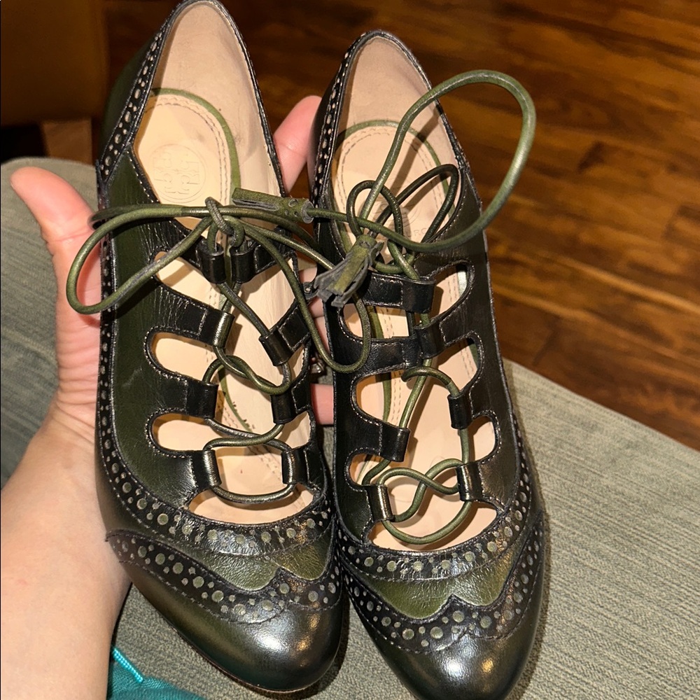 Tory Burch Lace Up Astrid Oxford Heels sz 7.5 - Picture 8 of 15